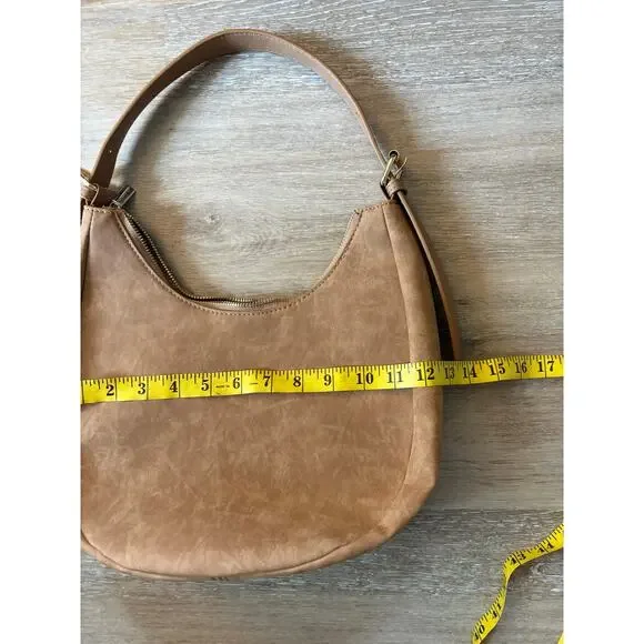 4th & Reckless Una Faux Suede Crescent Bags - Picture 5 of 6